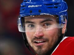 Impacto da série «Heated Rivalry»: «On est prêt à accueillir quiconque voudrait sortir du cartaz», assegura o capitão do CH Nick Suzuki