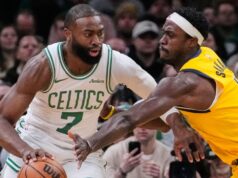 Jaylen Brown marca 30 pontos e pega 10 rebotes para liderar o Celtics sobre o Pacers