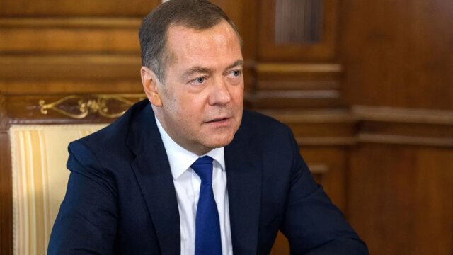 Dmitry-Medvedev.jpg