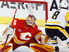 As chamas caem para os Penguins enquanto Wolf sofre a sexta derrota em sete partidas