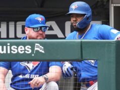 Como mais um rebatedor impactaria a escalação do Blue Jays
