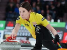 Lawes e Peterson permanecem invictos no Scotties Event of Hearts