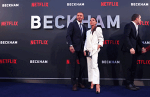 Momento desconfortável Nicola Peltz é arrastada para uma foto ‘dolorosa’ com a família Beckham