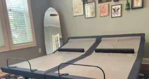 Muitas estruturas de cama ajustáveis possuem um recurso de “Gravidade Zero”. Eu tentei por uma semana