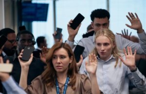 O thriller Amazon Prime de Sophie Turner começa com um estrondo, mas termina com um gemido