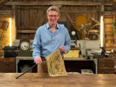 Homem ficou engasgado depois que relíquia de rúgbi conectando-o e amigo falecido foi restaurada