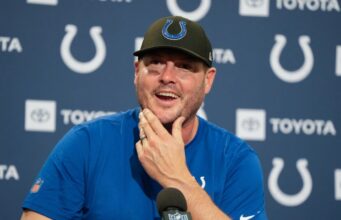 Payments entrevista o ex-QB Philip Rivers para o cargo de treinador principal