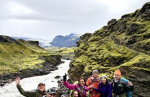 O fundador de uma startup de viagens troca serviços bancários por acampamentos base e torna as caminhadas mais inclusivas