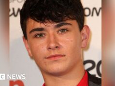 Inquérito disse que o ator William Rush foi encontrado inconsciente