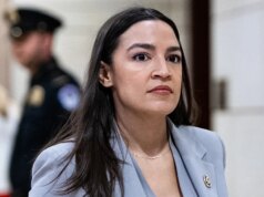 AOC expressa apoio ao desligamento anti-ICE, recusa-se a participar