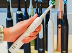 Encontrei a melhor escova de dentes elétrica de 2026 depois de testar 24 modelos diferentes