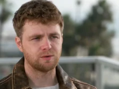 Alex Warren sobre luto, saindo de casa e vivendo fora de seu carro em sua jornada rumo à carreira musical