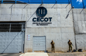 ’60 Minutes’ vai ao ar o segmento ‘Inside CECOT’, há muito adiado, após ser puxado por Bari Weiss