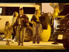 Ashley Tisdale e Haylie Duff se divertem em meio a um drama de grupo de mães tóxicas