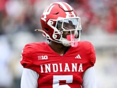 D’Angelo Ponds, de Indiana, reage ao soco de Mark Fletcher Jr, de Miami, após derrota no campeonato: ‘Chocado’