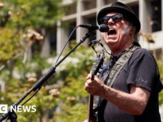 Neil Younger oferece aos groenlandeses acesso gratuito aos seus arquivos