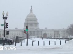 Tempestade de inverno atinge os EUA enquanto milhões enfrentam cortes e interrupções de energia