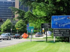 O subúrbio de extrema esquerda de DC diz aos residentes para ligarem para o 911 se virem o ICE