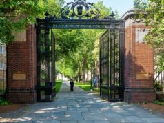 Yale oferecerá aulas gratuitas para famílias que ganham menos de US$ 200 mil por ano