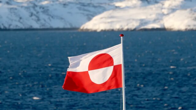 greenland-flag-nuuk.jpg