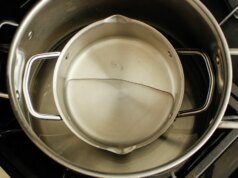 Como destilar água em casa: um guia passo a passo para qualquer situação de emergência