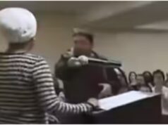 O que foi espalhado em Ilhan Omar durante sua caótica reunião na prefeitura?