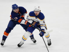 Lyon empata recorde de Buffalo com nona vitória consecutiva e Sabres vencem Islanders