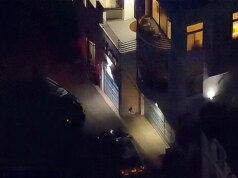 Proprietário de casa de Los Angeles abre fogo contra suspeitos de roubo que fogem no bairro de Studio Metropolis