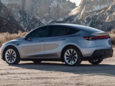 Comprando um novo Tesla? Você pode querer verificar se o Autosteer está incluído