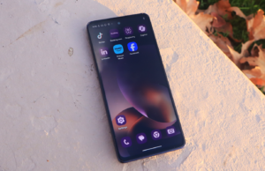 Por que eu recomendo este Motorola barato em vez de telefones econômicos da Samsung e TCL