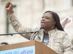 Agitador de Minnesota preso após invasão de igreja, diz Bondi