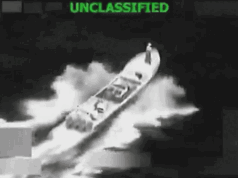 Forças dos EUA atacam navio supostamente ligado a grupo narcoterrorista matando 2 pessoas enquanto tripulações procuram por único sobrevivente