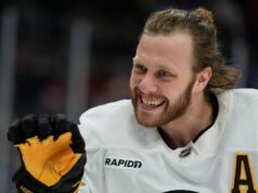David Pastrnak se torna o sexto jogador do Bruins a atingir 900 pontos na carreira