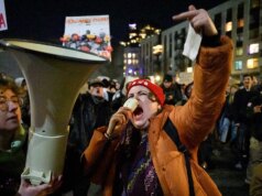 As políticas do santuário permitem que supostos predadores infantis vaguem livremente até que o DHS faça Portland, Oregon, prisão no aeroporto