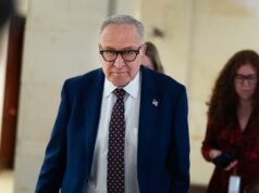 Democratas do Senado ameaçam fechar bloqueando o financiamento do DHS após tiroteio no ICE em Minnesota