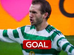 A impressionante cobrança de falta de Nygren dá vantagem ao Celtic no Hearts