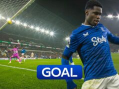 Barry marca novamente para garantir o empate do Everton contra o Leeds
