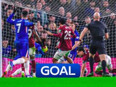 Cucurella marca um mergulho de cabeça para empatar o Chelsea!