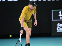 ‘Ele conseguiu um cartão para sair da prisão’ – Sinner luta contra cãibras e calor para chegar ao quarto spherical