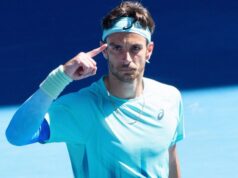 O atual campeão Sinner chegou às quartas de closing do Aberto da Austrália, apesar da oscilação tardia