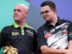 Dardos World Masters AO VIVO! MVG, Van Veen e Value são as manchetes da noite de estreia