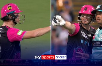 Smith vaiado pela multidão de Gabba após reclamação na tela de visão!