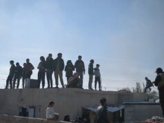 Combatentes do ISIS ainda em liberdade após fuga da prisão síria, contribuindo para situação de segurança volátil