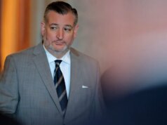 Ted Cruz insta os EUA a armarem manifestantes iranianos enquanto milícias ameaçam ‘guerra complete’ contra a América