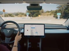 Tesla descontinua o Autopilot na tentativa de aumentar a adoção de seu software program Full Self-Driving