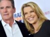 Vanna White se casa com o amor de longa information, John Donaldson, em uma cerimônia ‘surpresa’