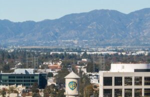 Netflix altera acordo com a Warner Bros. para todo dinheiro em guerra de licitações