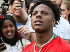 ASSISTIR: iShowSpeed dá um backflip perigoso na Black Star Sq. de Gana durante transmissão ao vivo