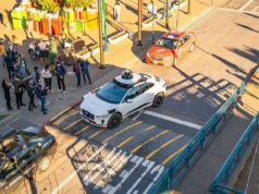 Um Waymo Robotaxi atropelou uma criança perto de uma escola