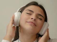 Sua rotina musical diária pode ajudar a aliviar a ansiedade, sugere a ciência